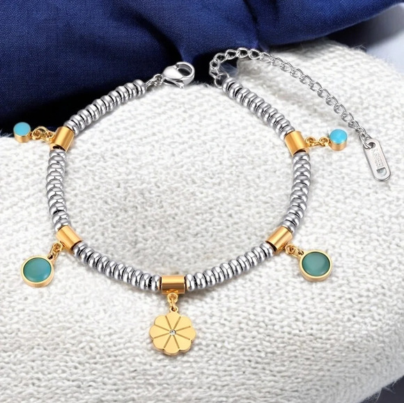 🆕️ 18K Gold Plated Dual-Toned Bracelet with Stunning Round Crystal Charms - Picture 1 of 11